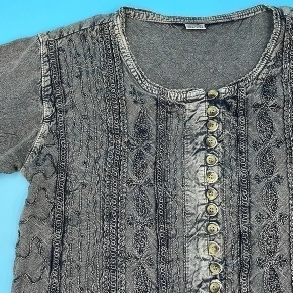 Mother Earth 100% Viscose Top - Picture 2 of 4